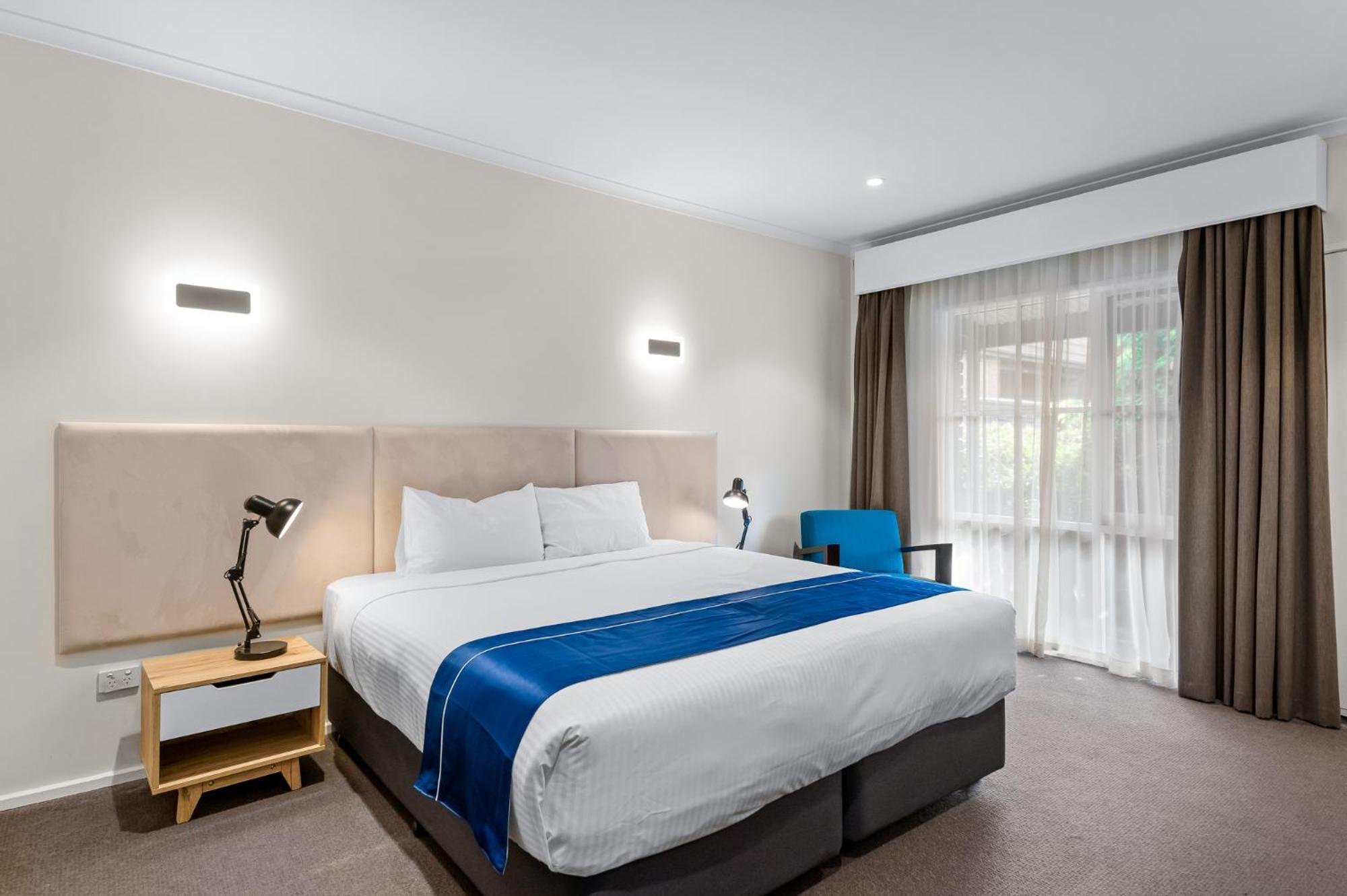 Rowville International Hotel Екстер'єр фото