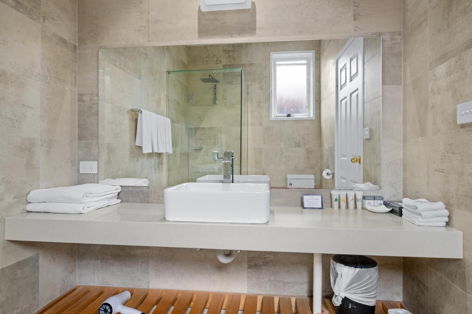 Rowville International Hotel Екстер'єр фото