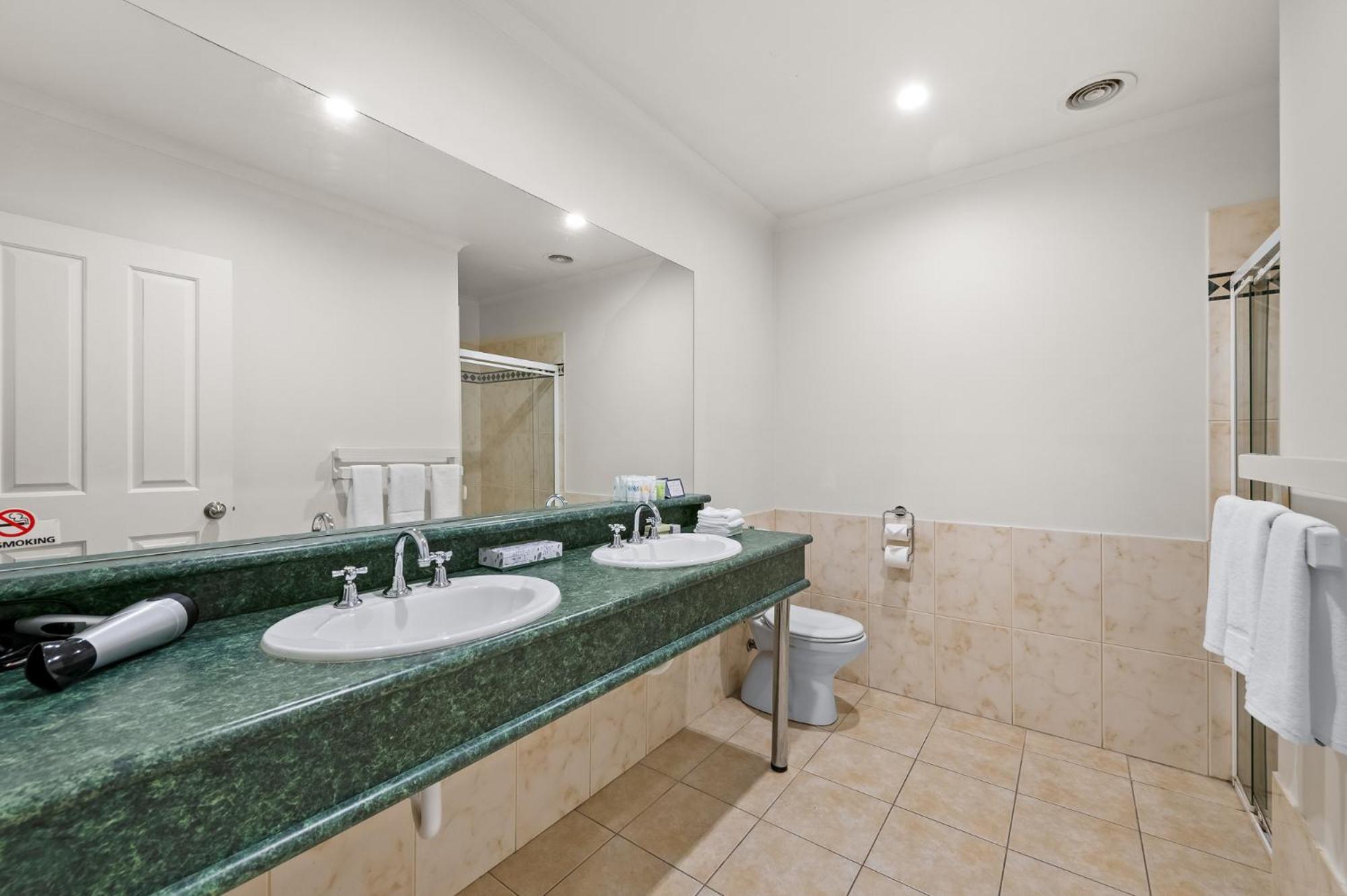 Rowville International Hotel Екстер'єр фото