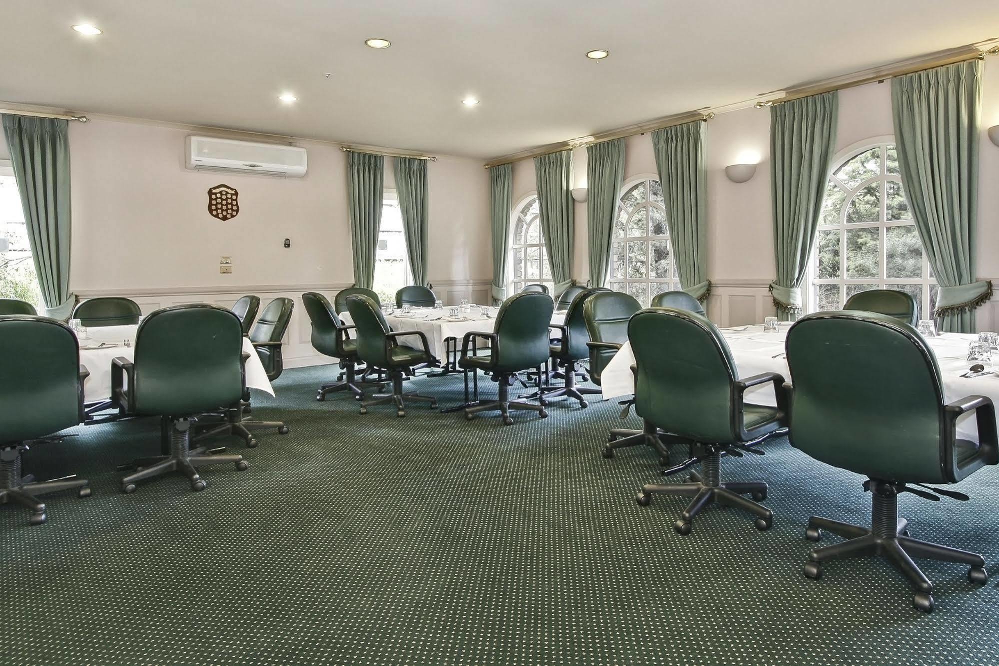 Rowville International Hotel Екстер'єр фото