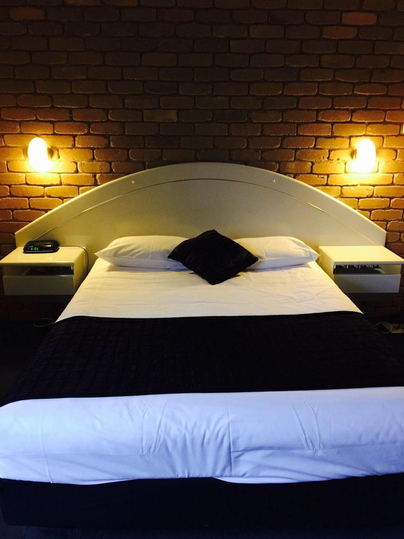 Rowville International Hotel Екстер'єр фото