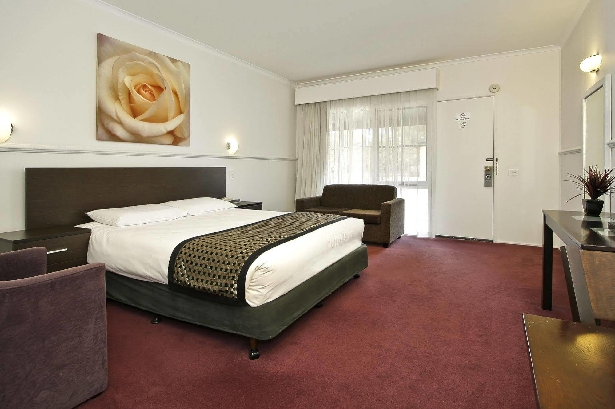 Rowville International Hotel Екстер'єр фото