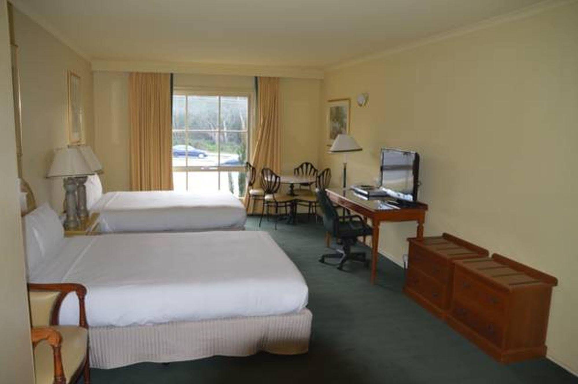 Rowville International Hotel Екстер'єр фото