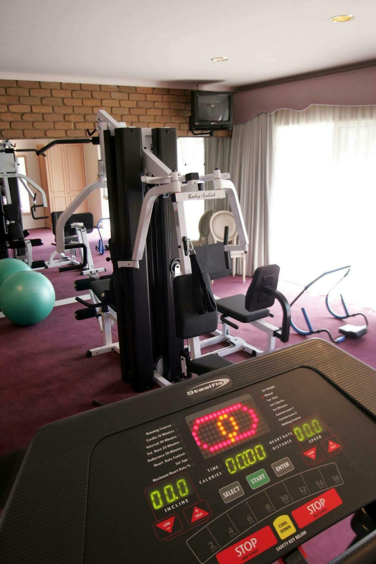 Rowville International Hotel Екстер'єр фото